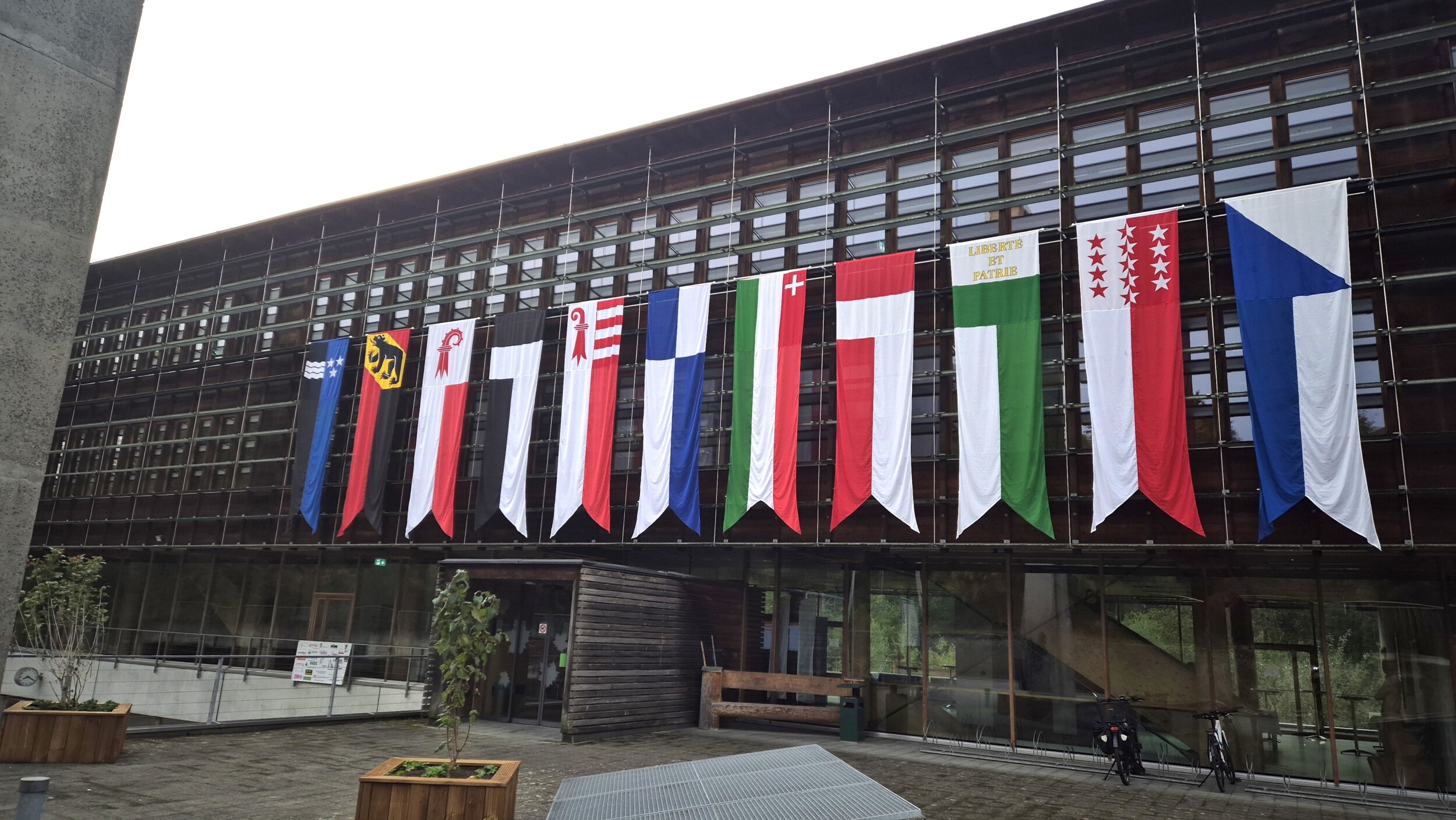 Le CEFOR célèbre la remise de leurs diplômes à 27 nouveaux·elles forestiers·ères ES